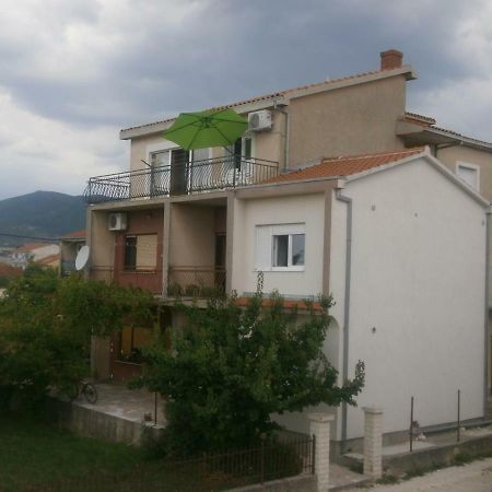 Apartmani Ljubica Kaštela Exterior foto