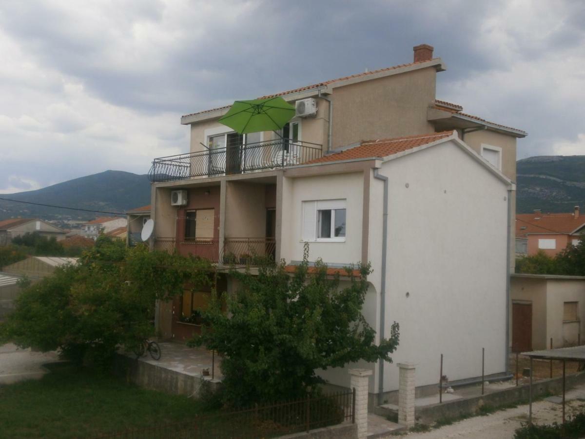 Apartmani Ljubica Kaštela Exterior foto